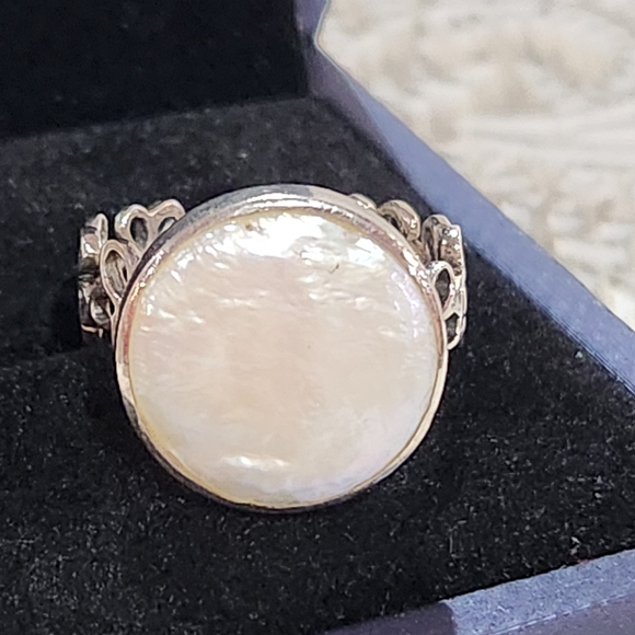 Collins Fine Jewelry, CFJ, Silver Ring with Mother of Pearl, Size 8 - Picture 2 of 9